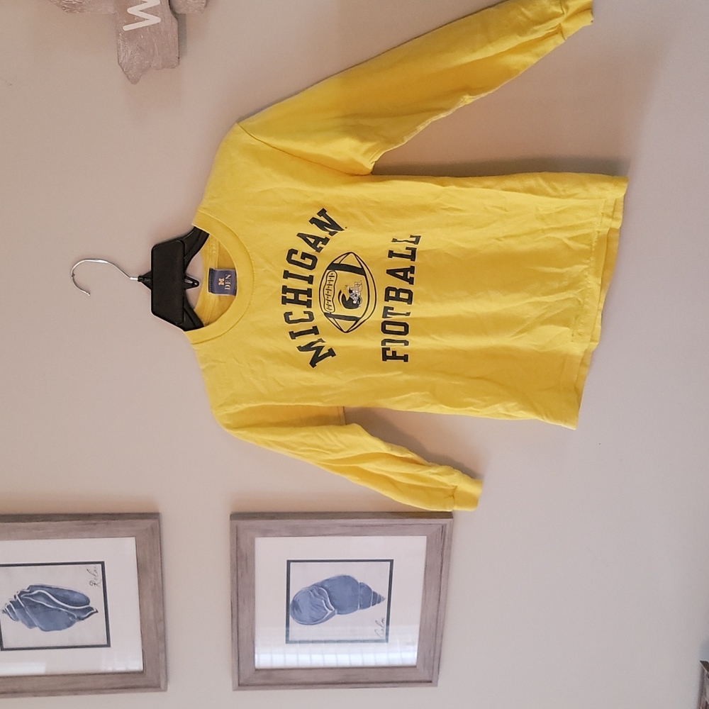 MDen UofM long sleeve shirt YM